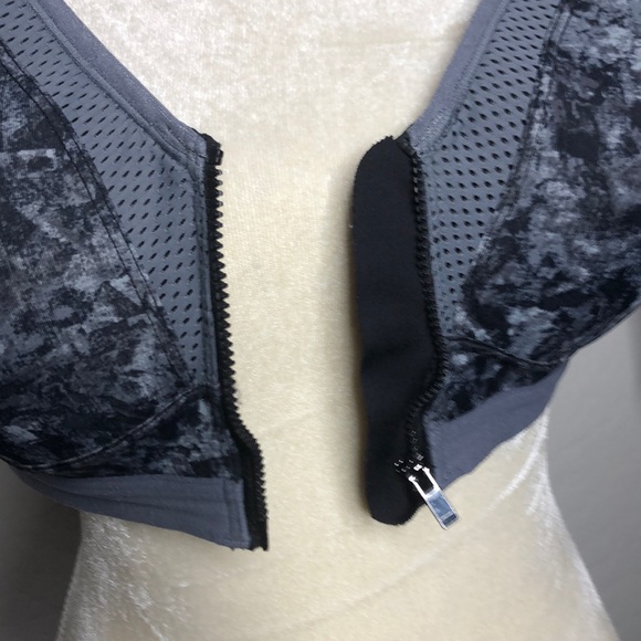 Maidenform Sports Bra Size 36DD - Picture 6 of 8